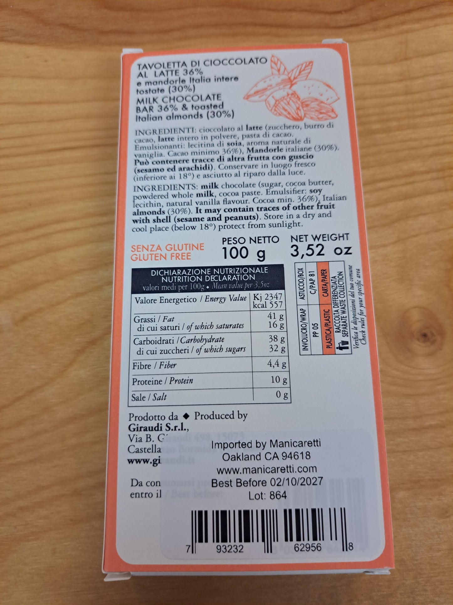 Mandalore Italia Milk Chocolate Bar with Toasted Almlonds