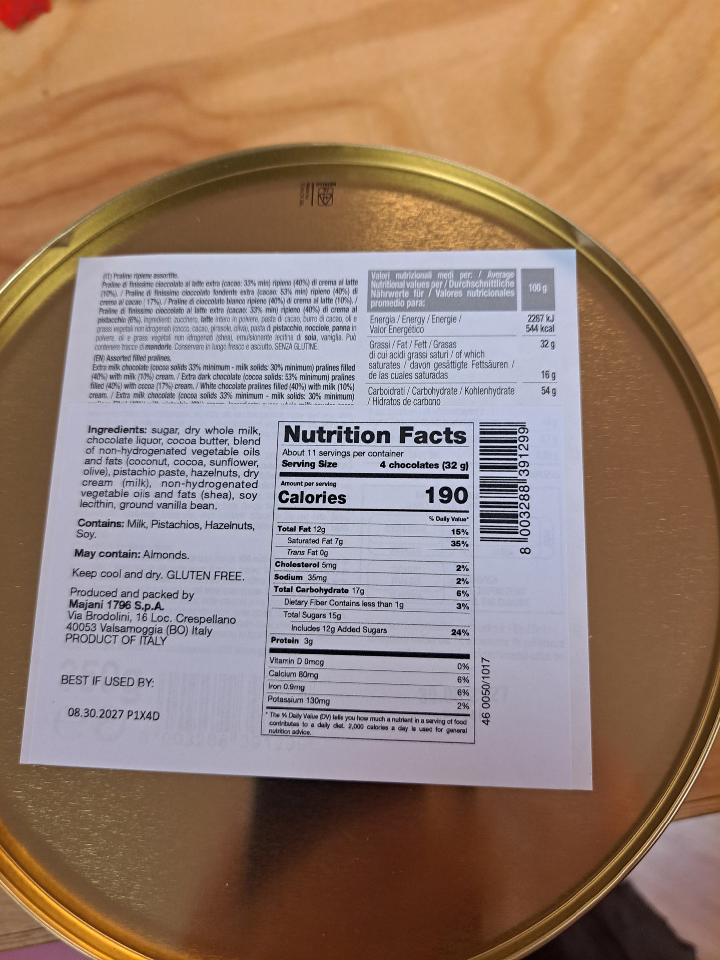 Nutrition facts label on a gold can lid