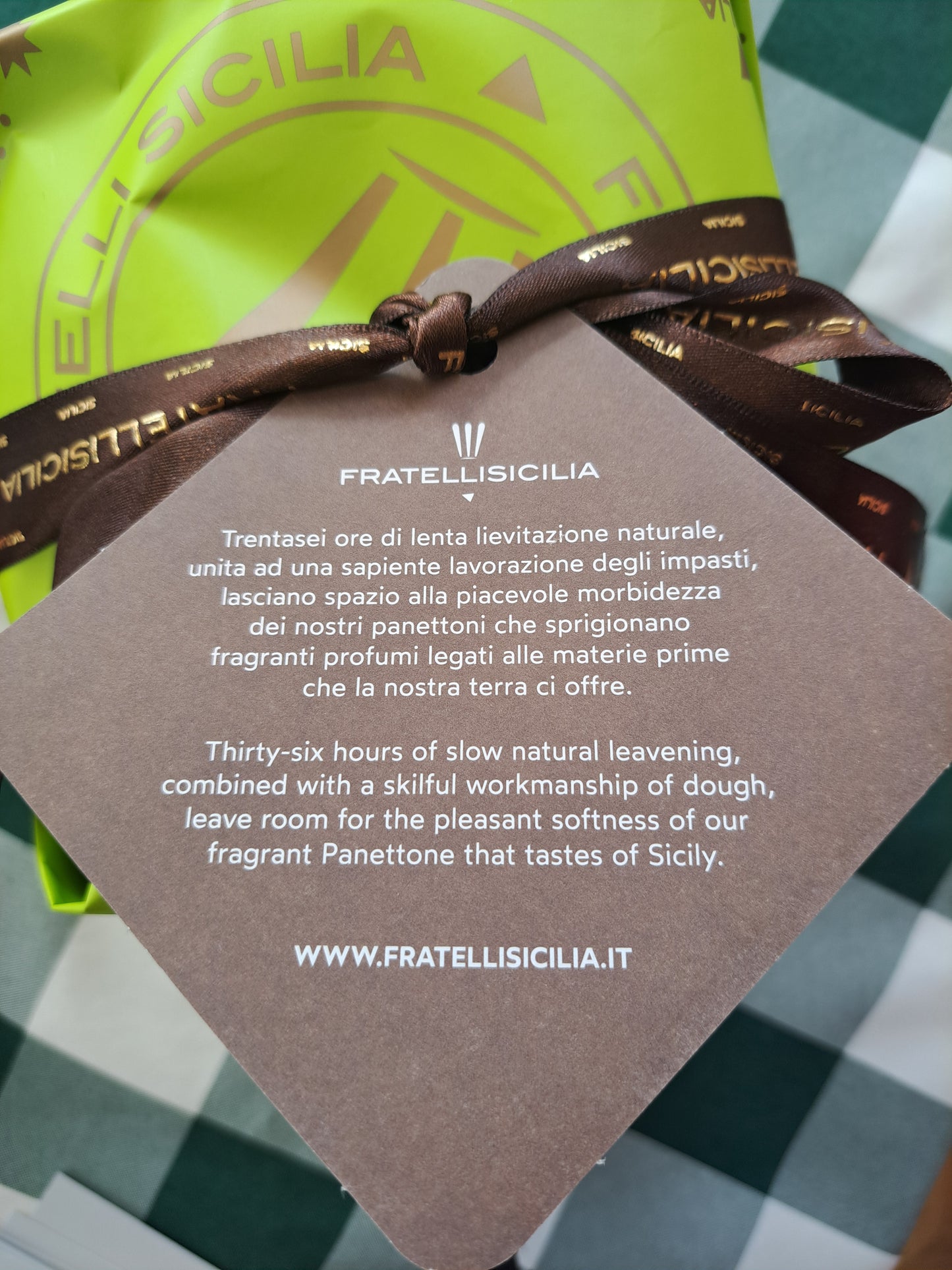 Pistachio Panettone Tag