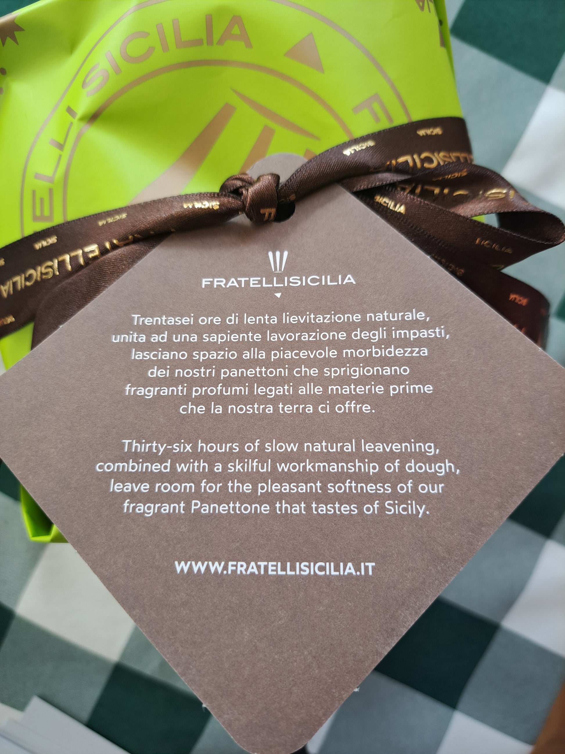 Pistachio Panettone Tag